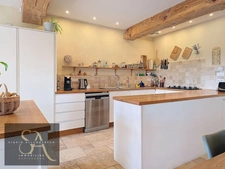 Estate for sale (Aude) – views of the Pyrenees – rare self-sufficiency 