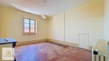 Charming building with garden – Over 750 m² of living space in the heart of Limoux