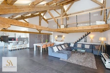 Exceptional estate spanning nearly 16 hectares on the riverbank
