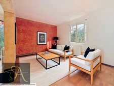 A vendre maison avec 3 chambres, un bureau, garage et jardin à Carcassonne proche des commodités.   