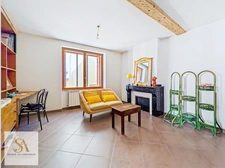 Renovated character house with large garage in the heart of Boutenac