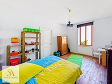 Renovated character house with large garage in the heart of Boutenac