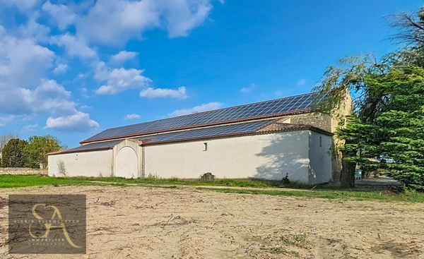 Bâtiment viticole , terres et matériel d’exploitation – 48 ha Proche Narbonne