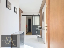 Apartment 98 m² (79.89 m² under the Carrez Law) Carcassonne – 2 bedrooms (possibility of a 3rd) – 1st floor – View of the Cité and the Aude river – Ideal residence or rental/tourist investment