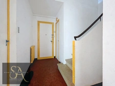 A vendre maison avec 3 chambres, un bureau, garage et jardin à Carcassonne proche des commodités.   