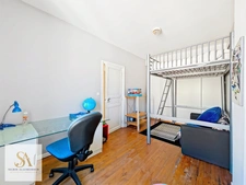 Renovated character house with large garage in the heart of Boutenac