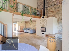 Estate for sale (Aude) – views of the Pyrenees – rare self-sufficiency 