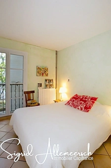 Maison de plain-pied 198m², 7 chambres, entourée de nature – Villemoustaussou