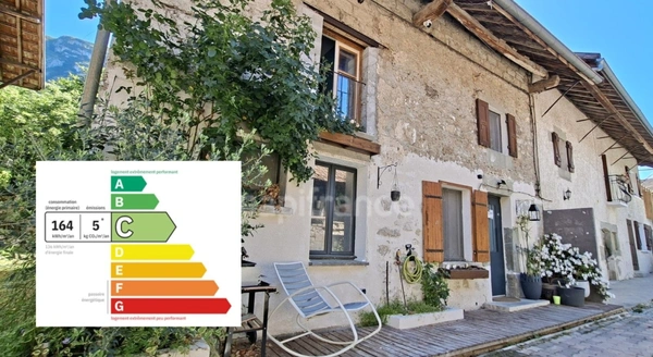 Maison à vendre 4 pièces SERRIERES EN CHAUTAGNE (73)