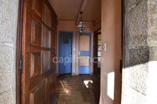 Maison à rénover avec grand terrain