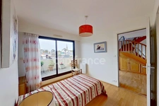 Duplex, on the top floor overlooking the port of Paimpol