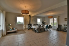 5-bedroom house with sea view