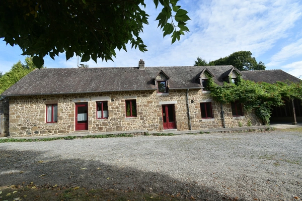 Propriété à vendre 10 pièces PASSAIS LA CONCEPTION (61)