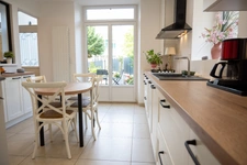Maison de plain-pied entièrement rénovée, à 50 m du lac — cœur de Bagnoles-de-l'Orne