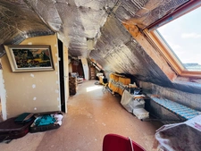 Maison T 3 avec étang et grenier aménageable sur 2 183 m² de terrain – Plouguin