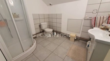 VAUVILLERS (70). Ensemble immobilier composé d'une maison d'habitation de 170m² et d'un bâtiment de 520m²
