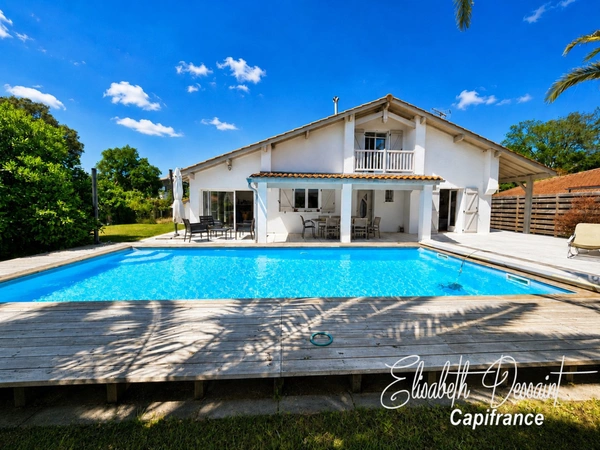 ONDRES – Villa familiale de style basco-landais avec piscine 