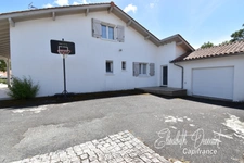 ONDRES – Basque-Landes style family villa with swimming pool 