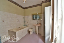 Exclusivité Centre de Biarritz : Maison de ville de 62 m² à rénover