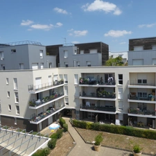 Chartres agglomération bel appartement  3 chambres Terrasse triple exposition de 60m2.