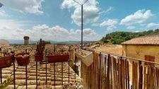Maison de village de caractère avec garage, terrasse panoramique et plus de 240 m² utiles – Le Luc-en-Provence (83340)