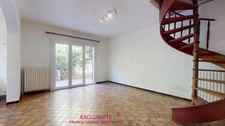 TOURVES – HOUSE TO RENOVATE 151 M² – 5 BEDROOMS – GARAGE 60 M² – LAND 1,210 M² – SOLAR PANELS
