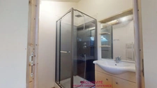 TOURVES – HOUSE TO RENOVATE 151 M² – 5 BEDROOMS – GARAGE 60 M² – LAND 1,210 M² – SOLAR PANELS