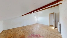 TOURVES – HOUSE TO RENOVATE 151 M² – 5 BEDROOMS – GARAGE 60 M² – LAND 1,210 M² – SOLAR PANELS
