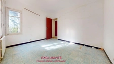 TOURVES – HOUSE TO RENOVATE 151 M² – 5 BEDROOMS – GARAGE 60 M² – LAND 1,210 M² – SOLAR PANELS