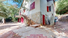 TOURVES – HOUSE TO RENOVATE 151 M² – 5 BEDROOMS – GARAGE 60 M² – LAND 1,210 M² – SOLAR PANELS