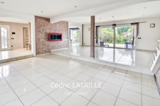 Maison à vendre 6 pièces ORLEIX (65)