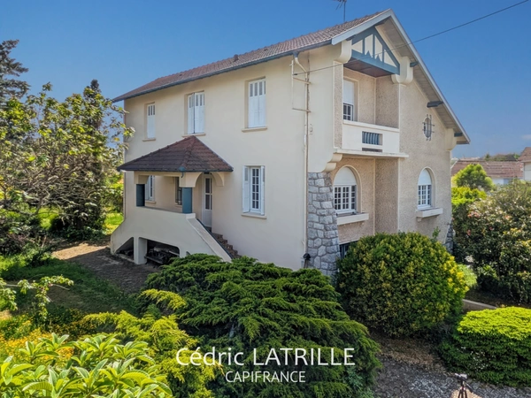 Maison de famille au cachet des années 40 à vendre 8 pièces TARBES (65)