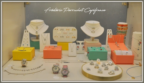 Puy de Dôme(63) à vendre fonds de commerce bijouterie horlogerie cadeaux
