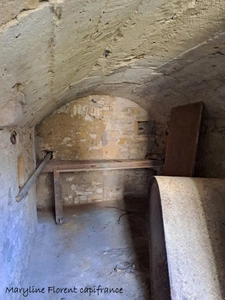 Batisse de caractère en pierre à rénover  SAUVAGNAT SAINTE MARTHE (63)