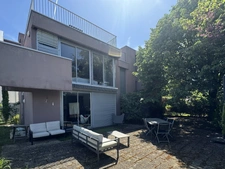 A vendre immeuble professionnel 360 m2 sur 1363 M3 de terrain clos et arboré  à CLERMONT FERRAND (63)