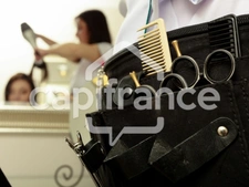 Puy de Dome CHABRELOCHE (63): A vendre salon de coiffure Homme et  Femme