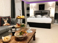 Puy de dôme – France- proche Issoire (63500) -A vendre hôtel de charme haut de gamme  – Spa - Table d’hôtes – Bar à Whisky