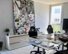 A vendre immeuble professionnel 360 m2 sur 1363 M3 de terrain clos et arboré  à CLERMONT FERRAND (63)