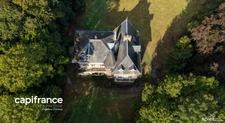 Propriete à vendre à  CRESSEVEUILLE (14) comprenant un château, un manoir, un pressoir 