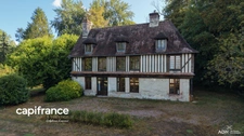 Propriete à vendre à  CRESSEVEUILLE (14) comprenant un château, un manoir, un pressoir 