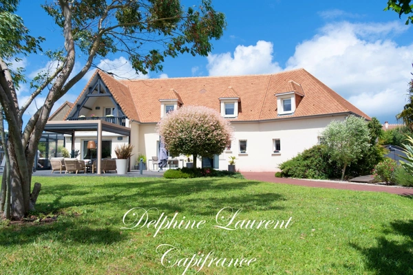 Maison à vendre 8 pièces  (14) Le parfait équilibre entre espace, confort et proximité des plages et de Caen