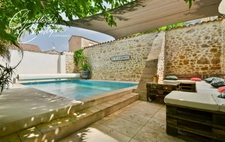 Dpt Hérault (34), à vendre à CAMPAGNAN, maison de maître T7 191m² avec cour ombragée et piscine sur terrain de 310m²