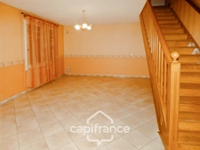 Rare à Pierre-de-Bresse – A vendre Maison familiale de 9 pièces avec piscine sur plus de 7 000 m² de terrain