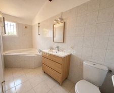House for sale, 4 rooms, 74 m2, with garden and garage, PUYVERT (84)