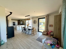 Maison récente à vendre 4 pièces 98 m2, piscine, garage sur 421 m2 PERTUIS (84)