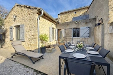 Maison de village de plain-pied avec jardin PUGET (84)