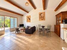 Maison de 170 m2 et maison de 70 m2, piscine, jardin 4230 m2 LAURIS (84)
