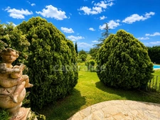Propriété à vendre 8 pièces 274 m2 sur 1 hectare PERTUIS (84)