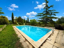 Propriété à vendre 8 pièces 274 m2 sur 1 hectare PERTUIS (84)