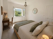 Maison à vendre 4 pièces jardin et vue panoramique BONNIEUX (84)